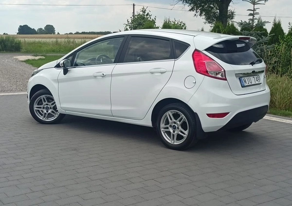 Ford Fiesta cena 26000 przebieg: 131585, rok produkcji 2013 z Chełmno małe 436